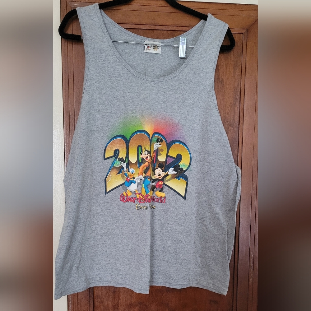 2002 Walt Disney World grey tank top. #16